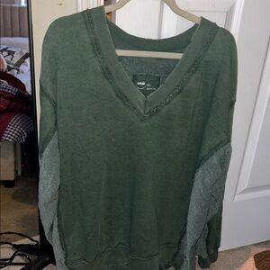 Aerie Dark Green V-neck oversized crewneck size M